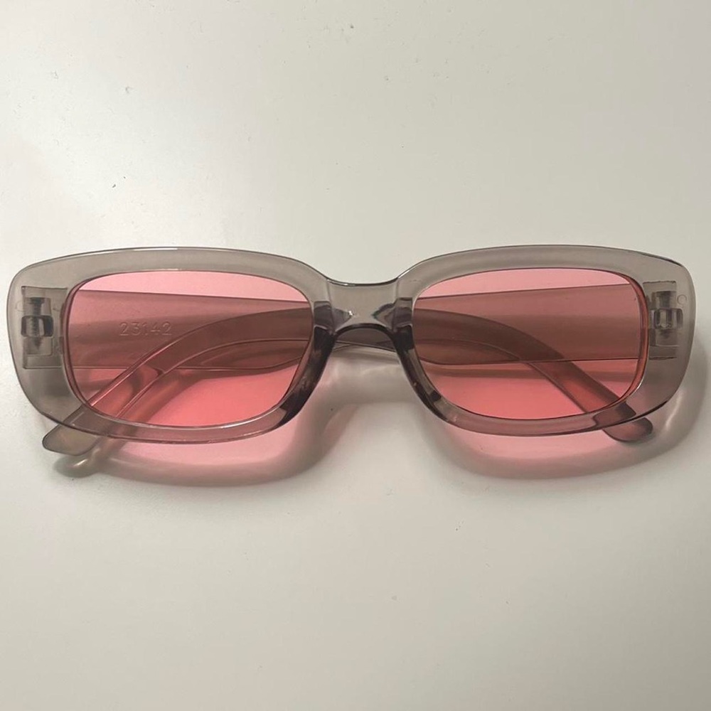 PURPLE Y2K SUNGLASSES